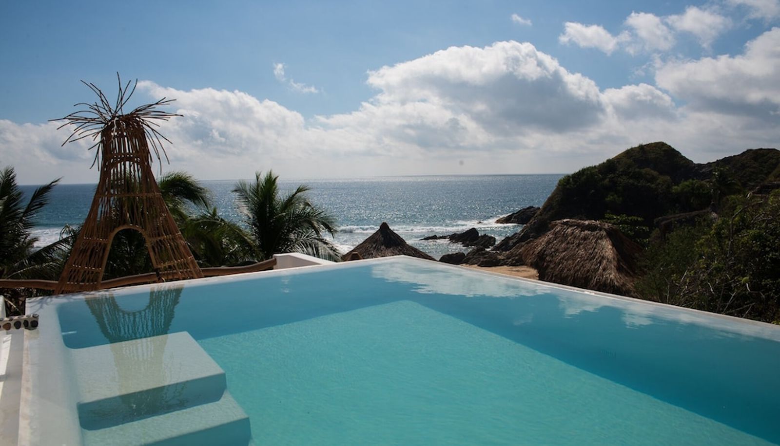 Pool - El Alquimista Yoga & Spa