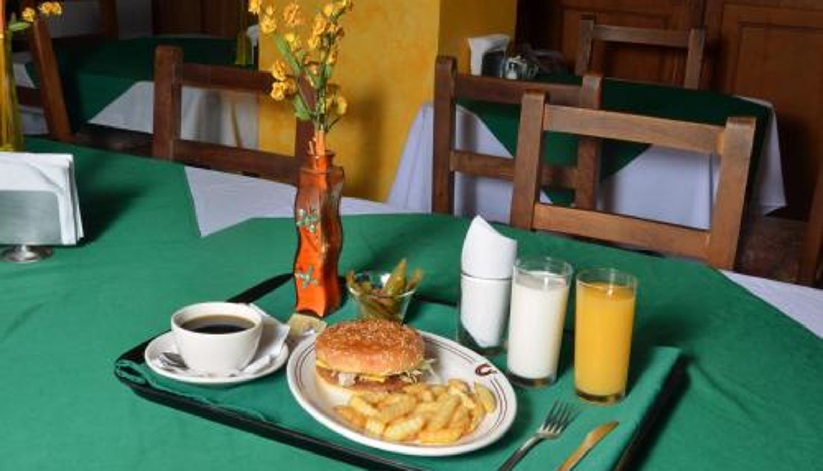 Breakfast room within the restaurant - Hotel Las Fuentes