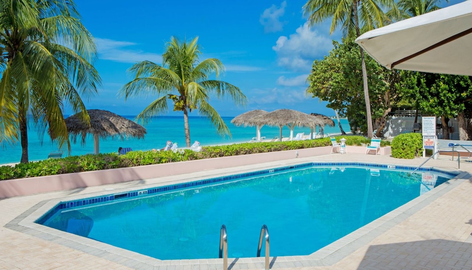 Pool - Aqua Bay Club Condos