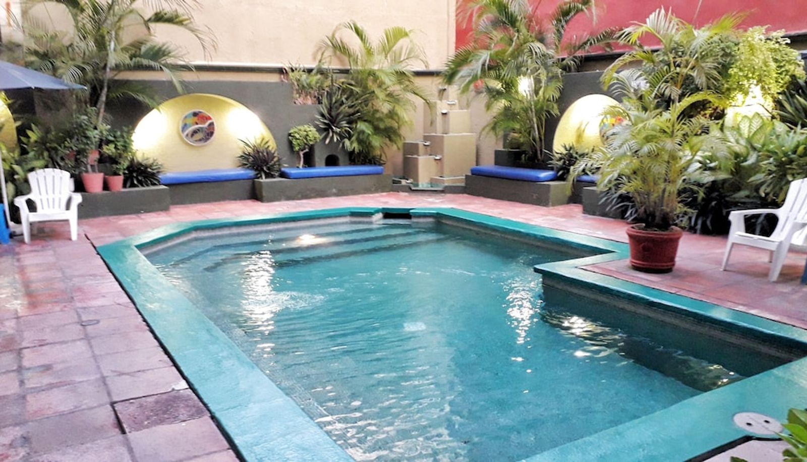 Pool - Hotel Solimar Inn Suites