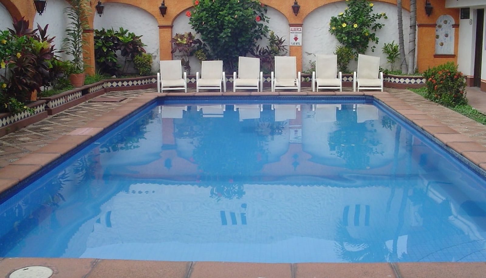 Piscina - Hotel & Suites Coral