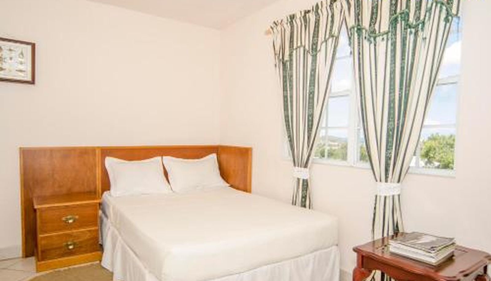 Room - Caribbean Inn and Suites