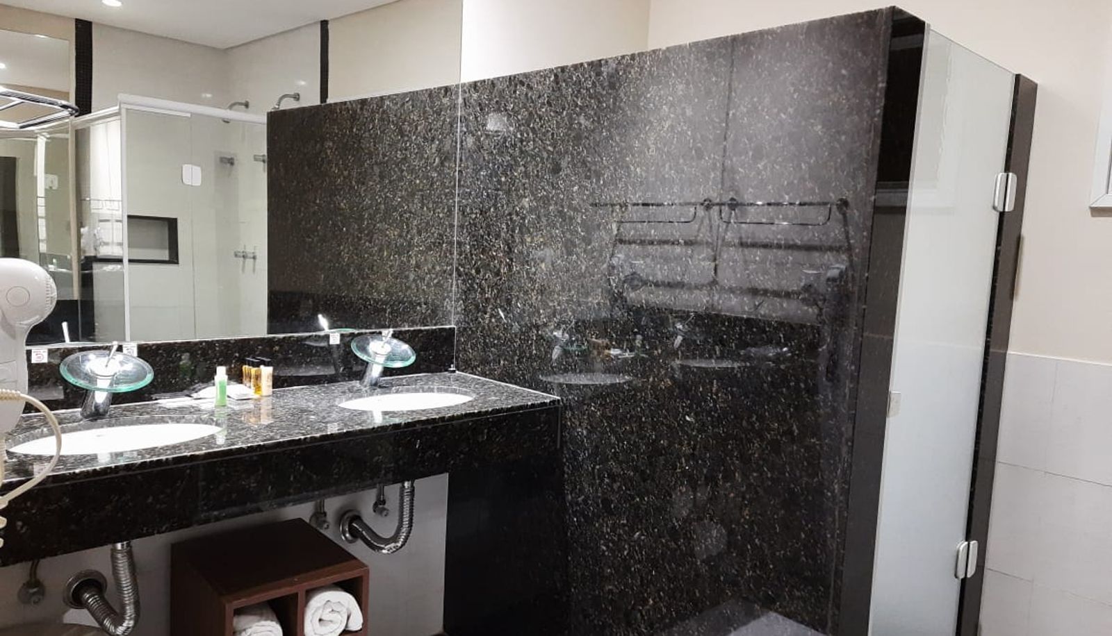 Room - Colonial Plaza Hotel Pinda