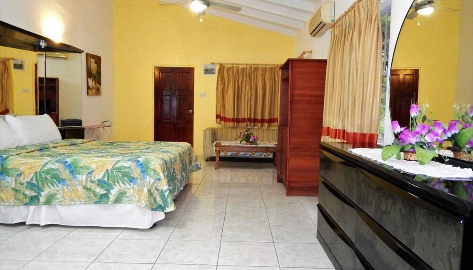 Standardzimmer - JJ's Paradise Hotel