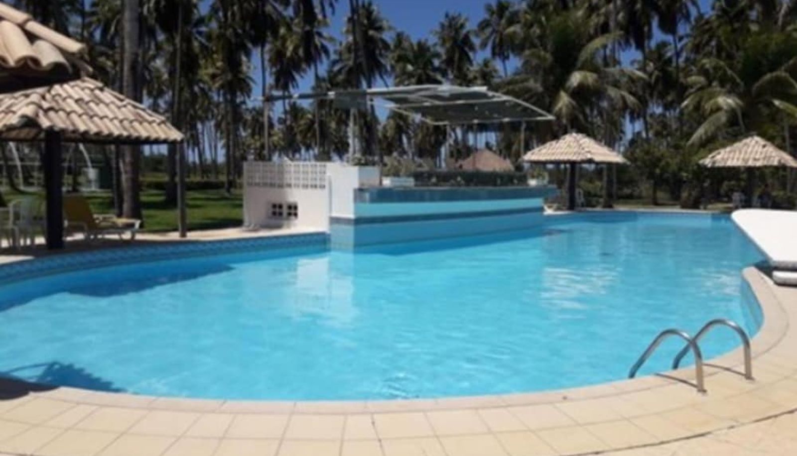 Piscina - Hotel D'Anatureza