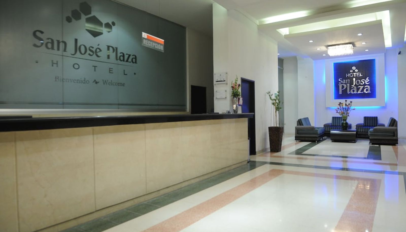 Rezeption - Hotel San Jose Plaza