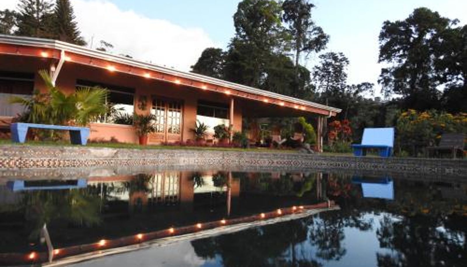 Info - Hotel Nepenthe B&B
