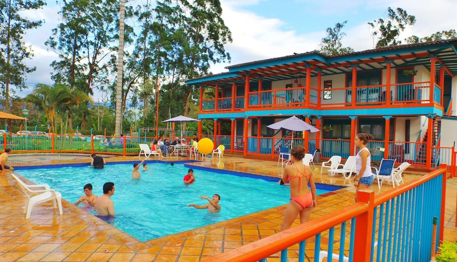 Piscina - Finca Hotel La Tata