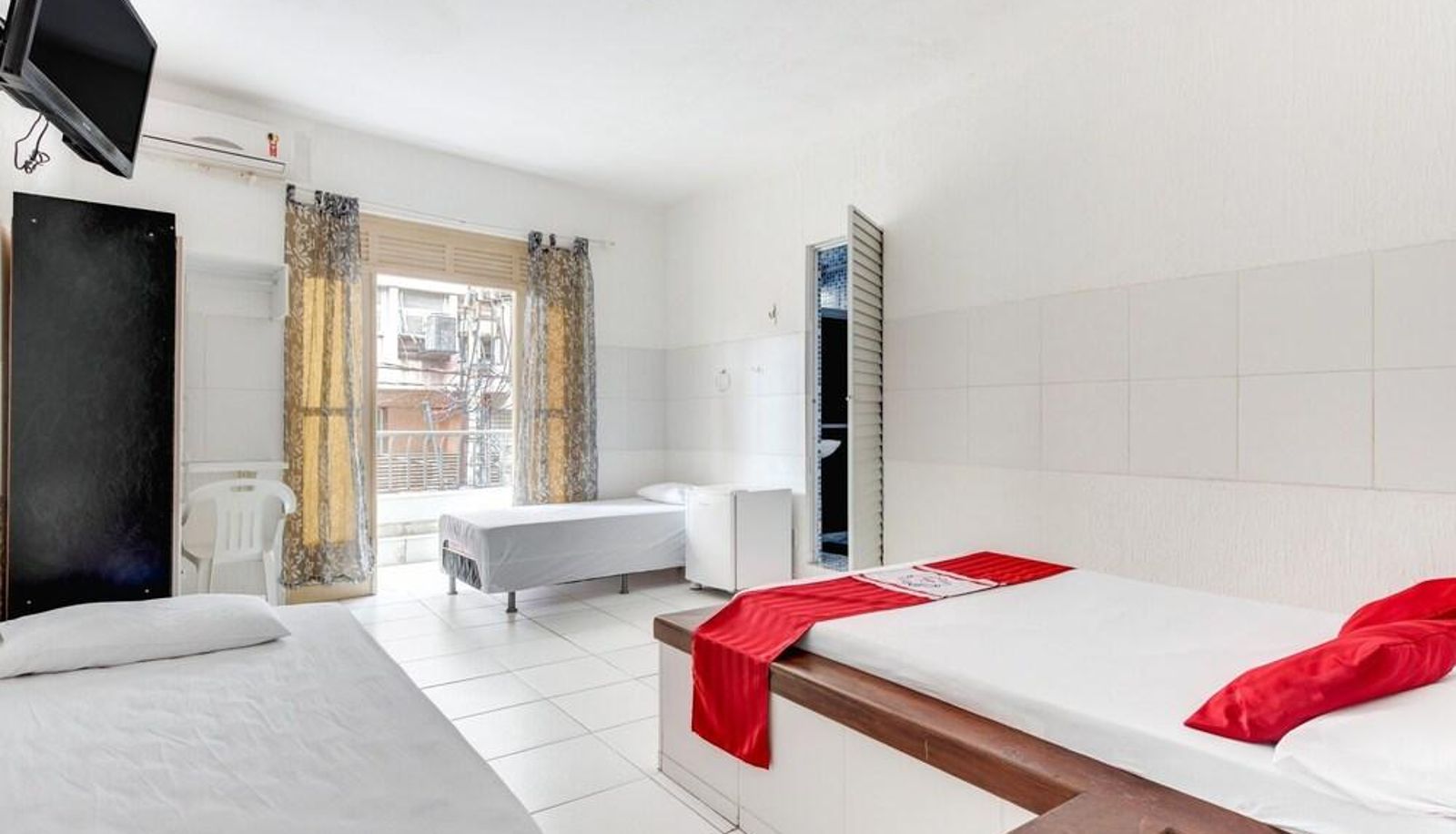 Quadruple room - OYO Hotel Presidente