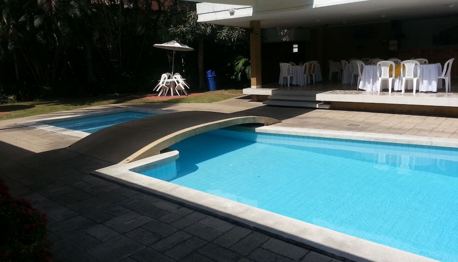 Piscine - Hotel Vallclaire Suites