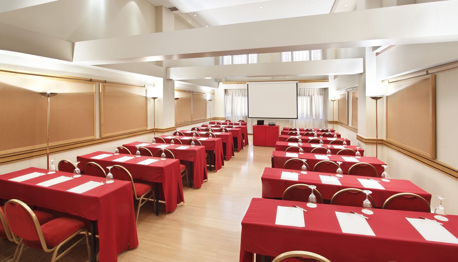 Konferenzraum - DOLMEN HOTEL
