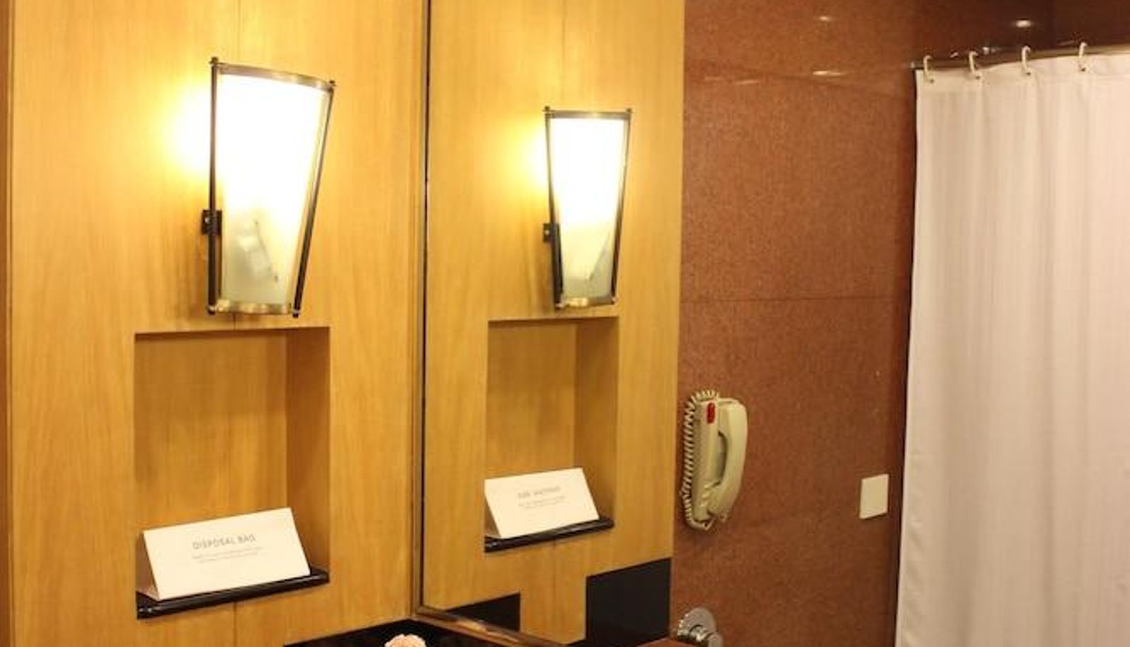 Superior room (double) - The Hans New Delhi
