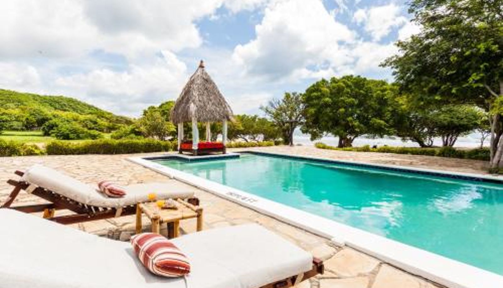 Pool - Hotel Punta Teonoste Boutique Beachfront Resort