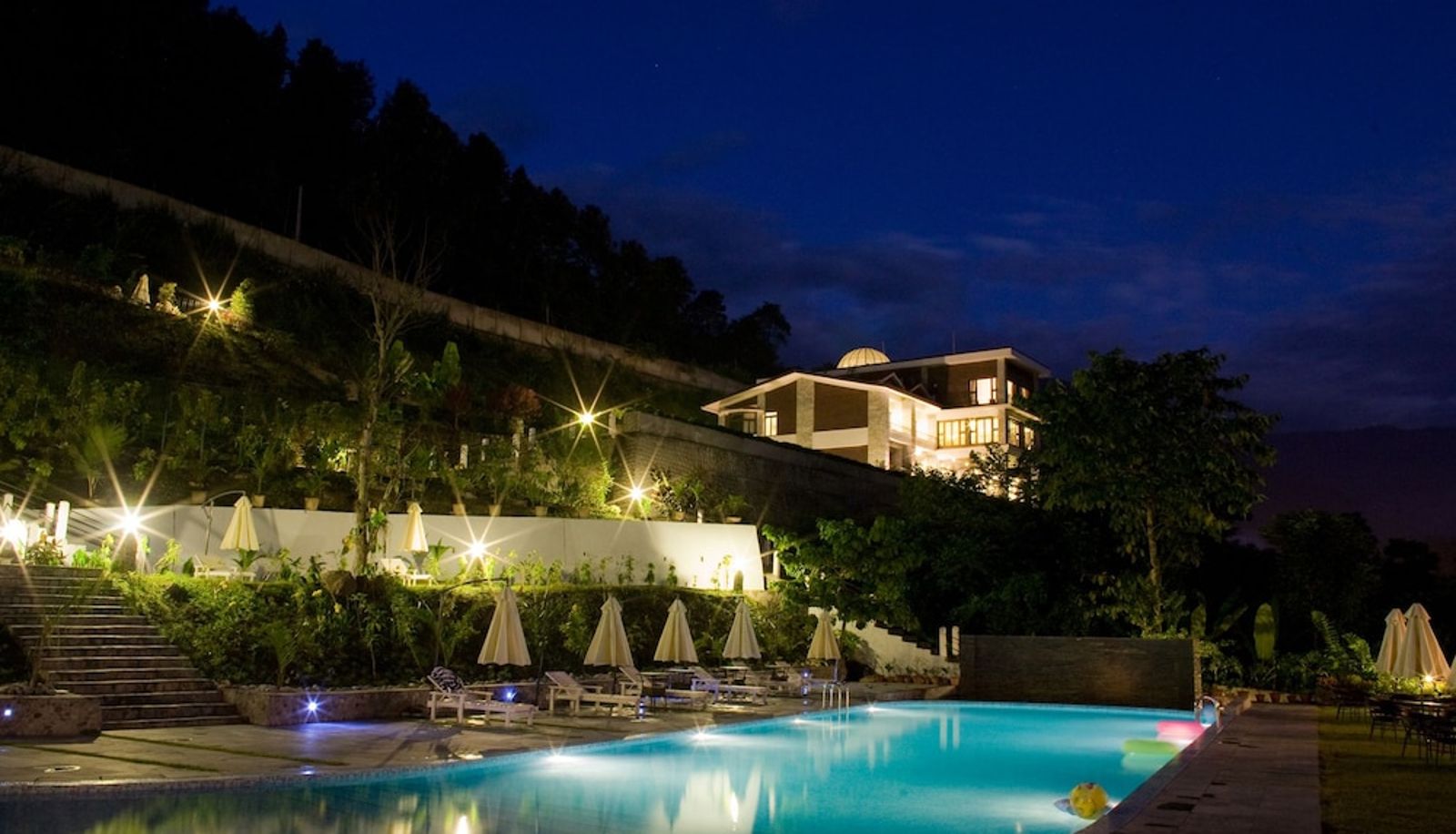 Zwembad - Club Mahindra Baiguney