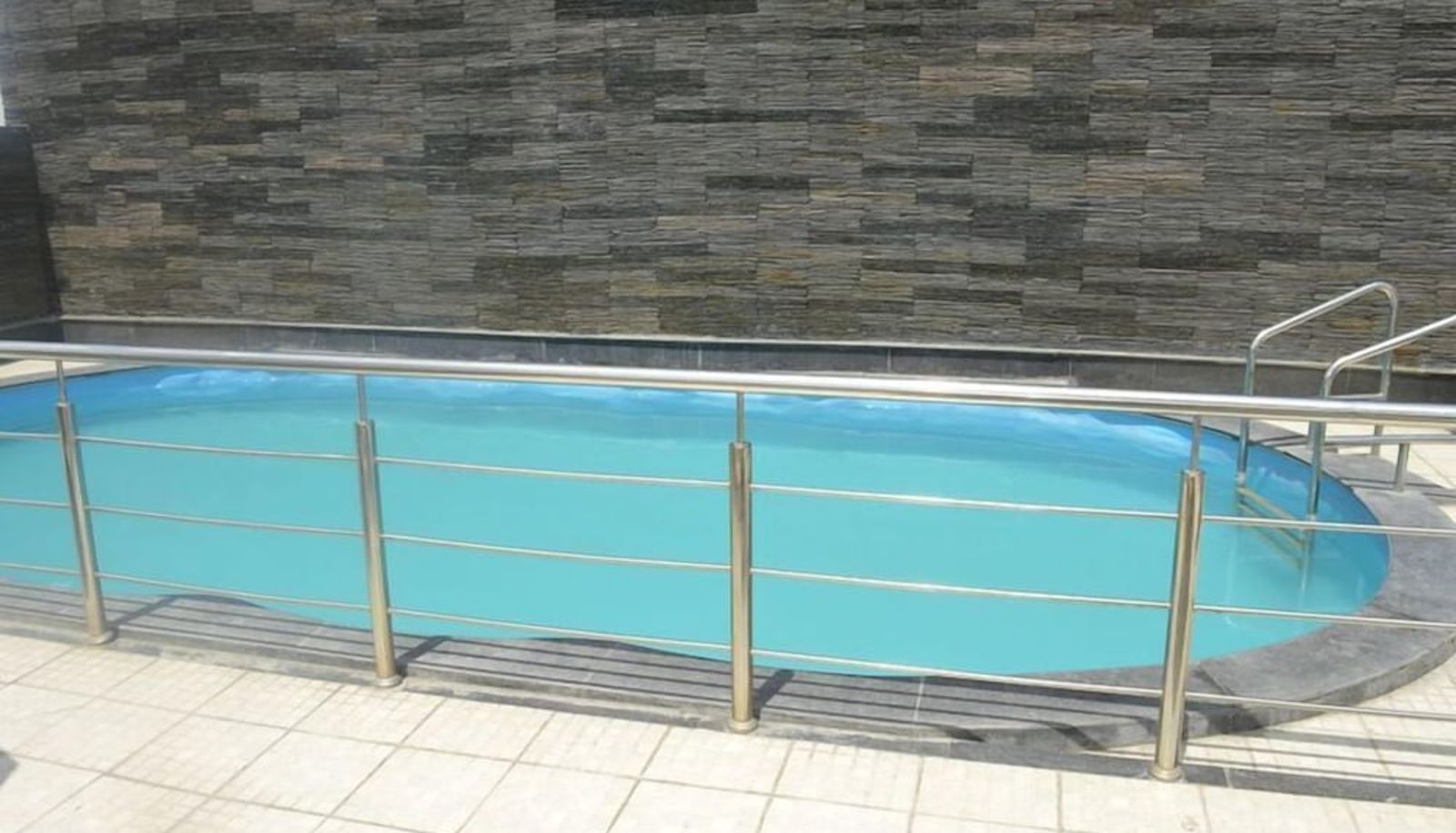 Pool - Peppermint Hotel