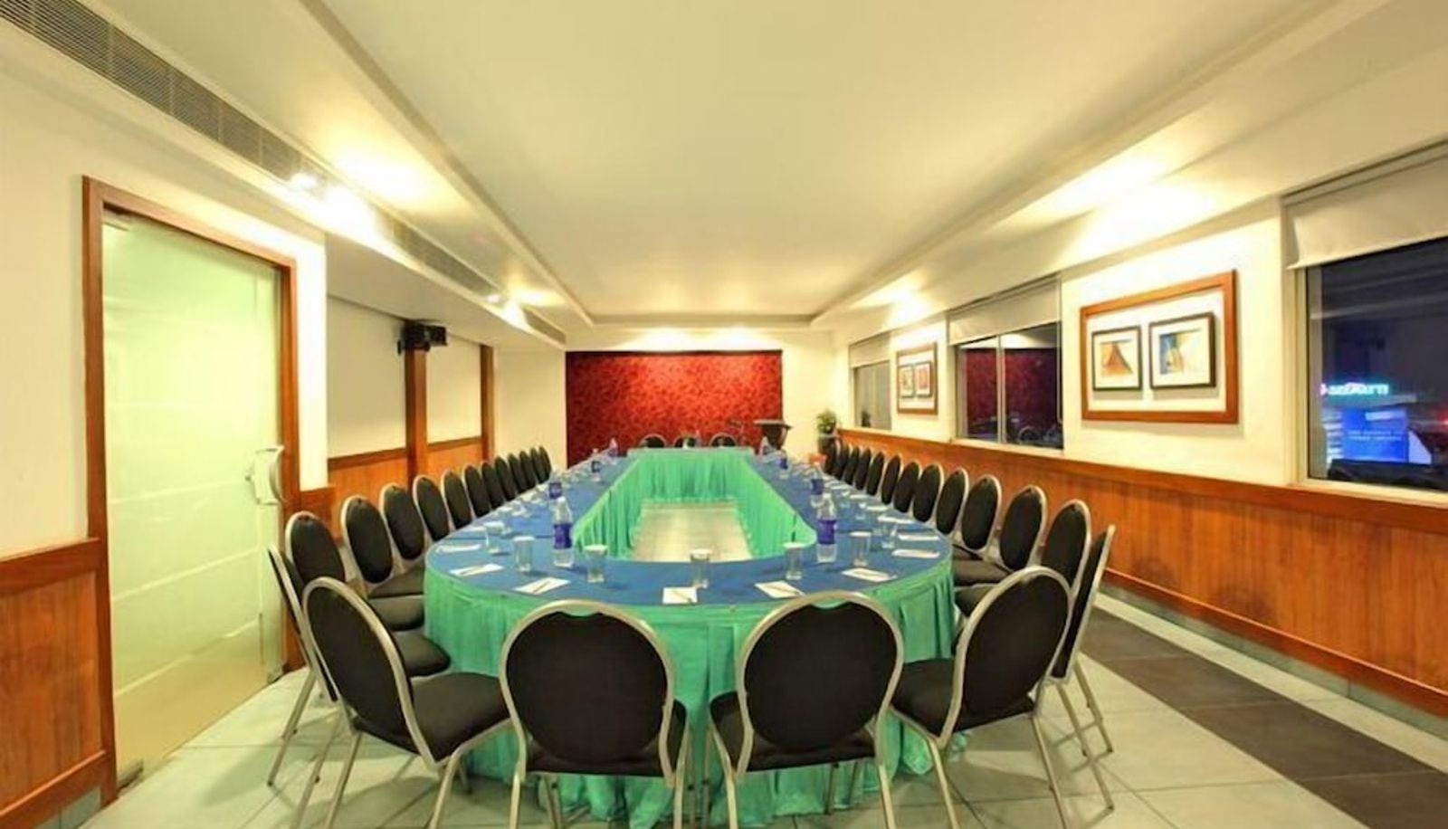 Salle de réunion - The Senate Hotel