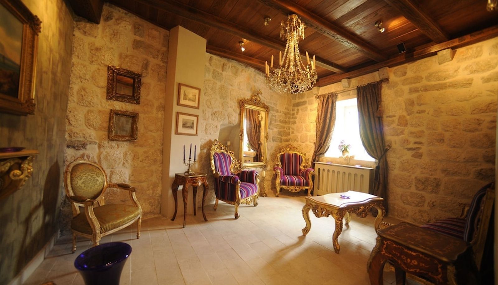 Hall - Palazzo Radomiri
