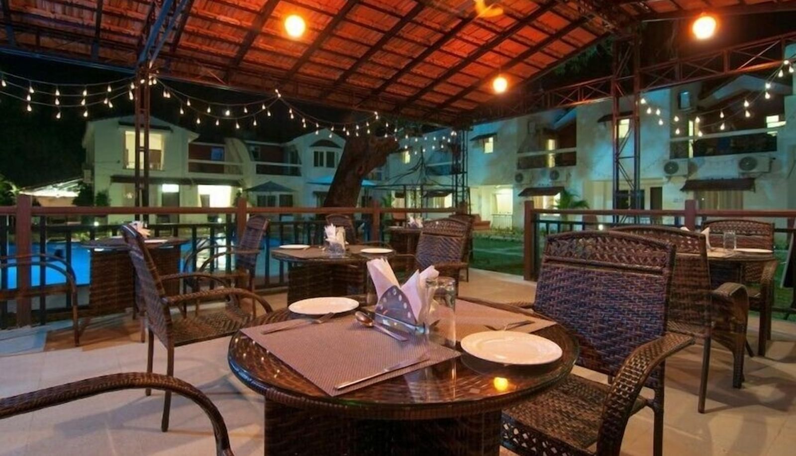 Restaurant - Whispering Woods