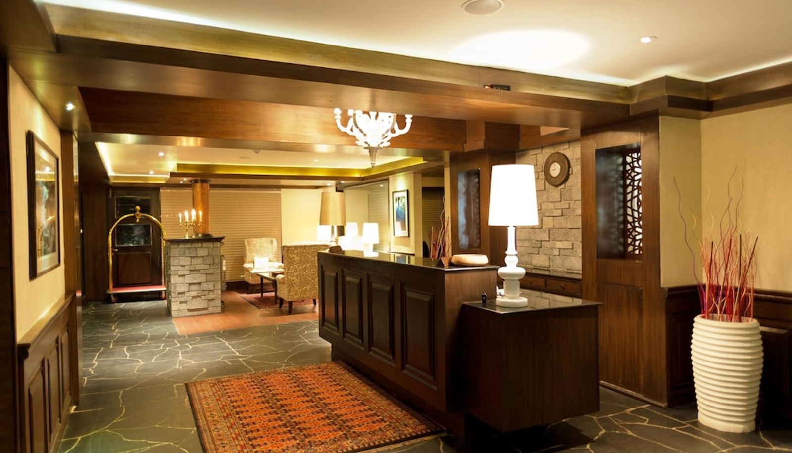 Receptie - The Vintage Gulmarg
