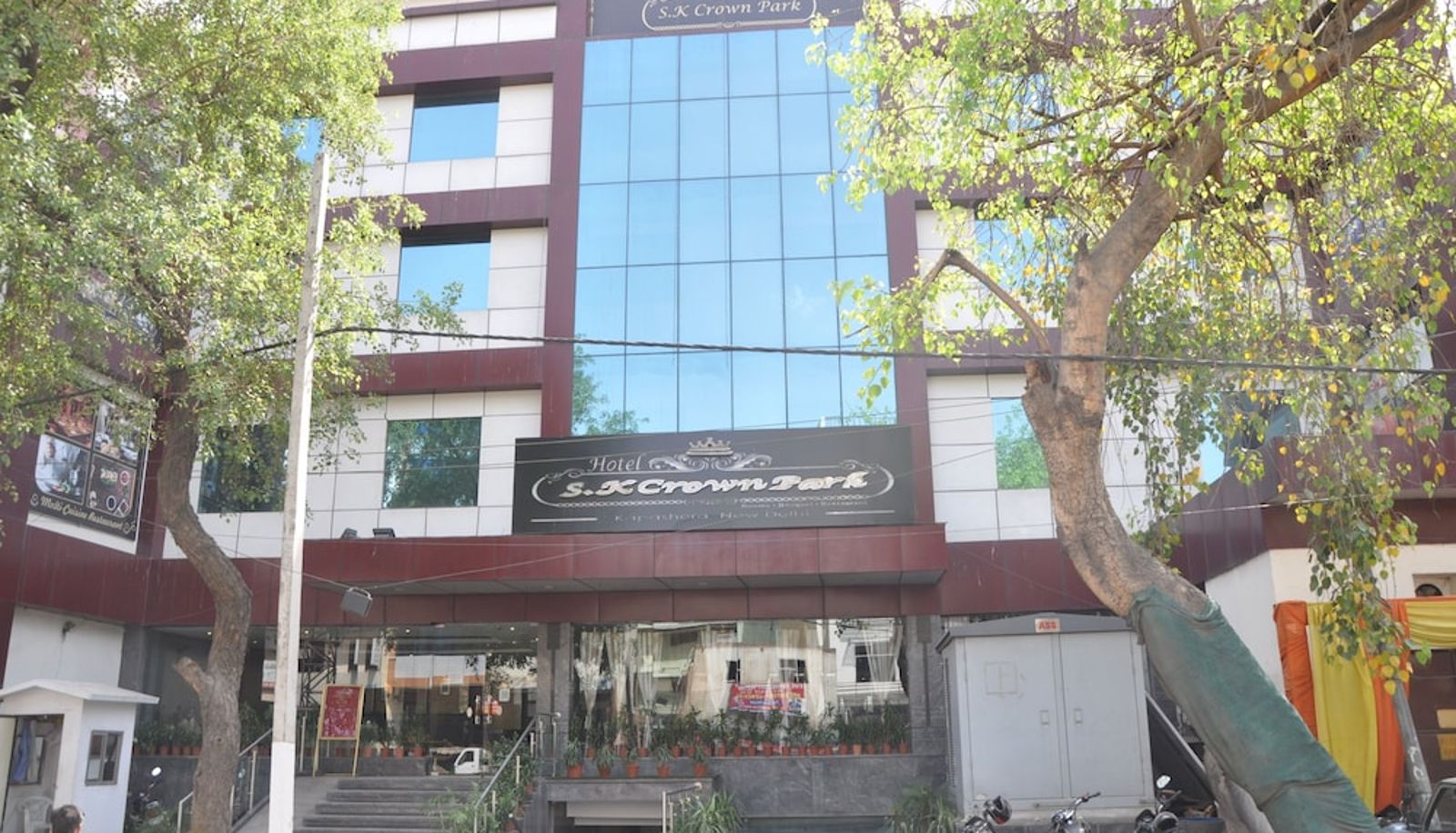 Info - HOTEL S K CROWN PARK
