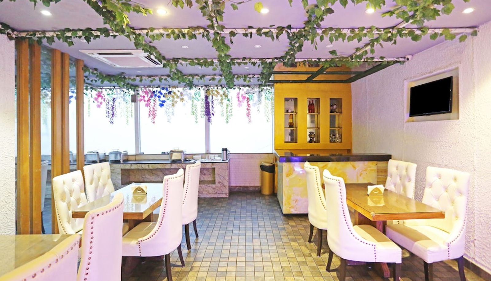 Restaurant - JRD Luxury