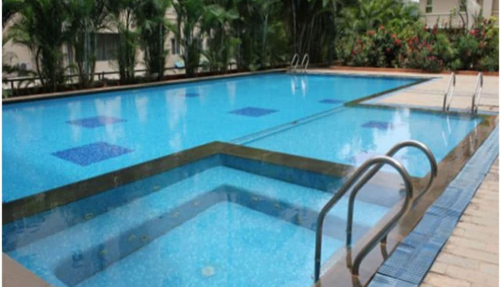 Pool - Sherwood Suites