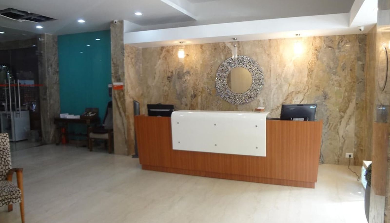 Lobby - Royal Park Hotel