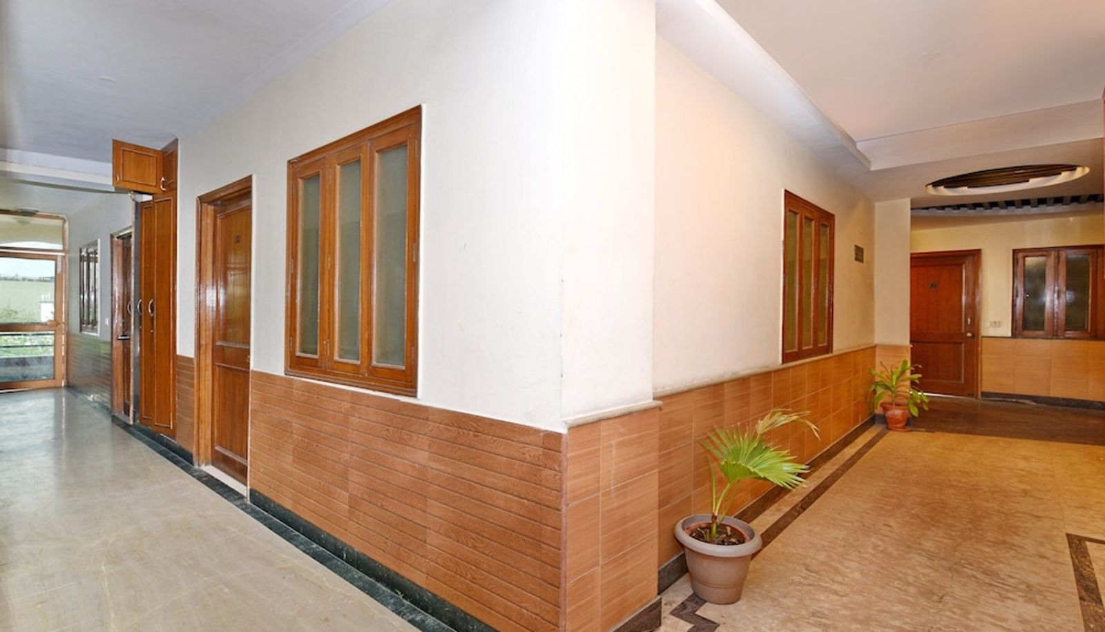 Lobby - OYO 305 Hotel Rajdeep Palace