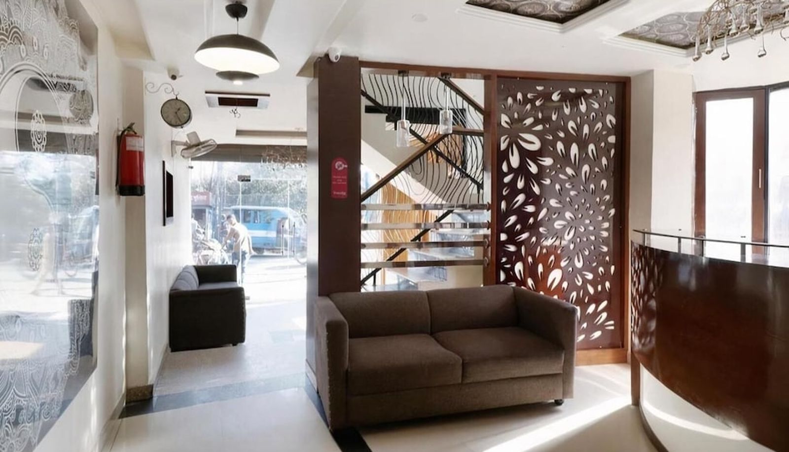 Salón - Hotel Himalaya Haridwar @ Har Ki Pauri Road