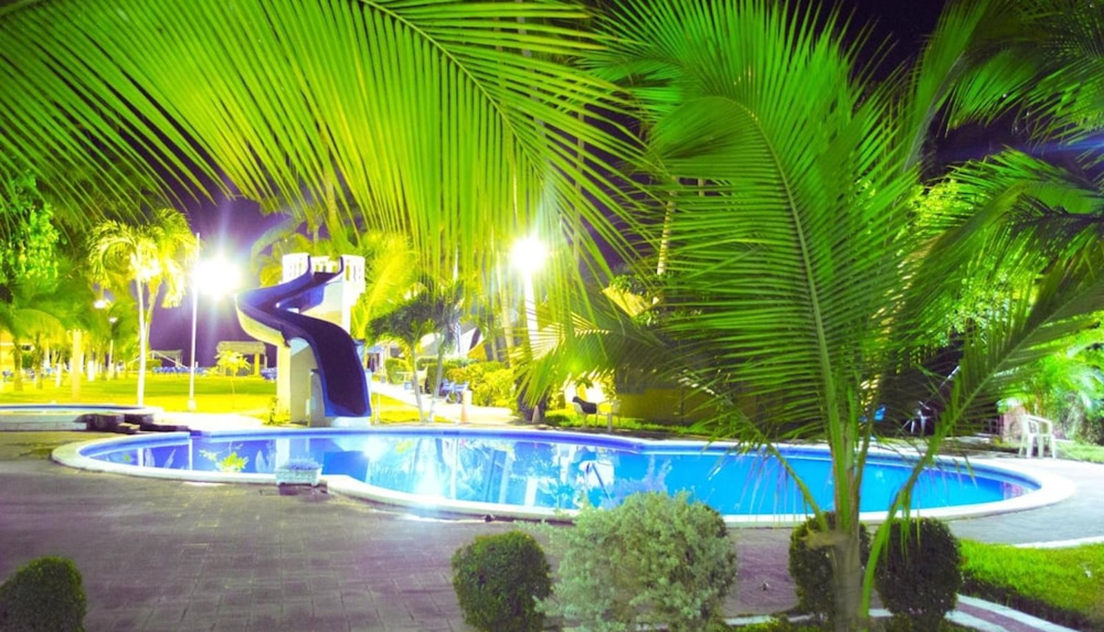 Pool - Tropiclub Playa El Cuco