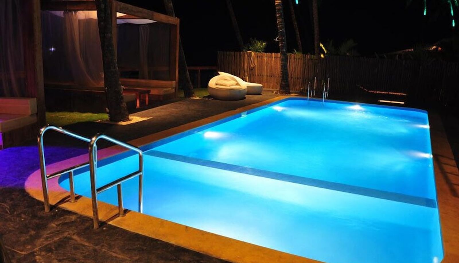 Pool - Teso Waterfront