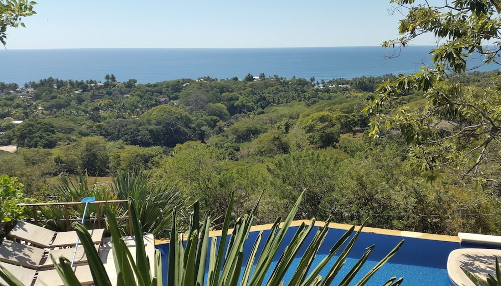 Pool - Vista Sunzal Bungalow