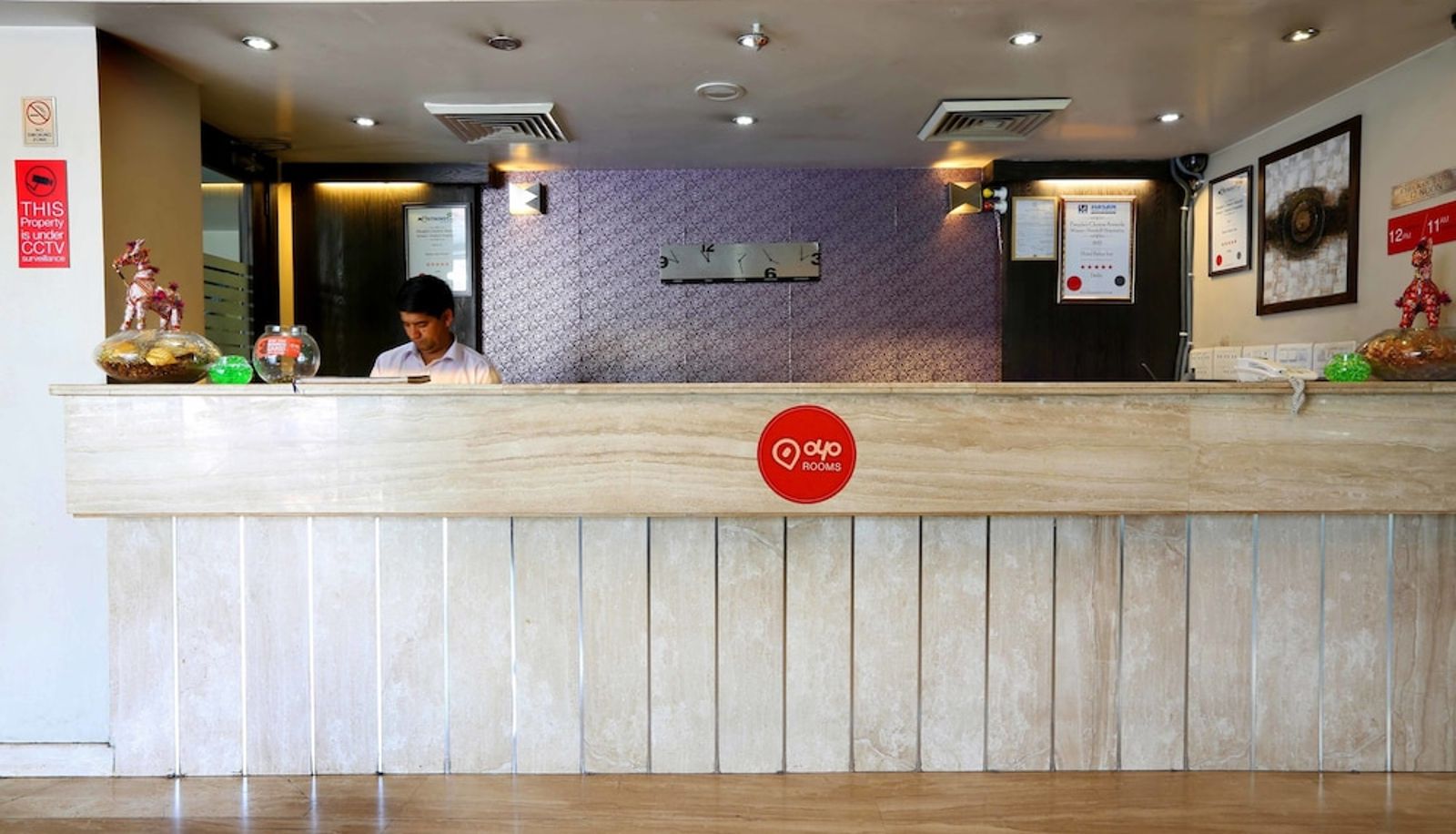 Reception - OYO 411 Hotel Relaxinn
