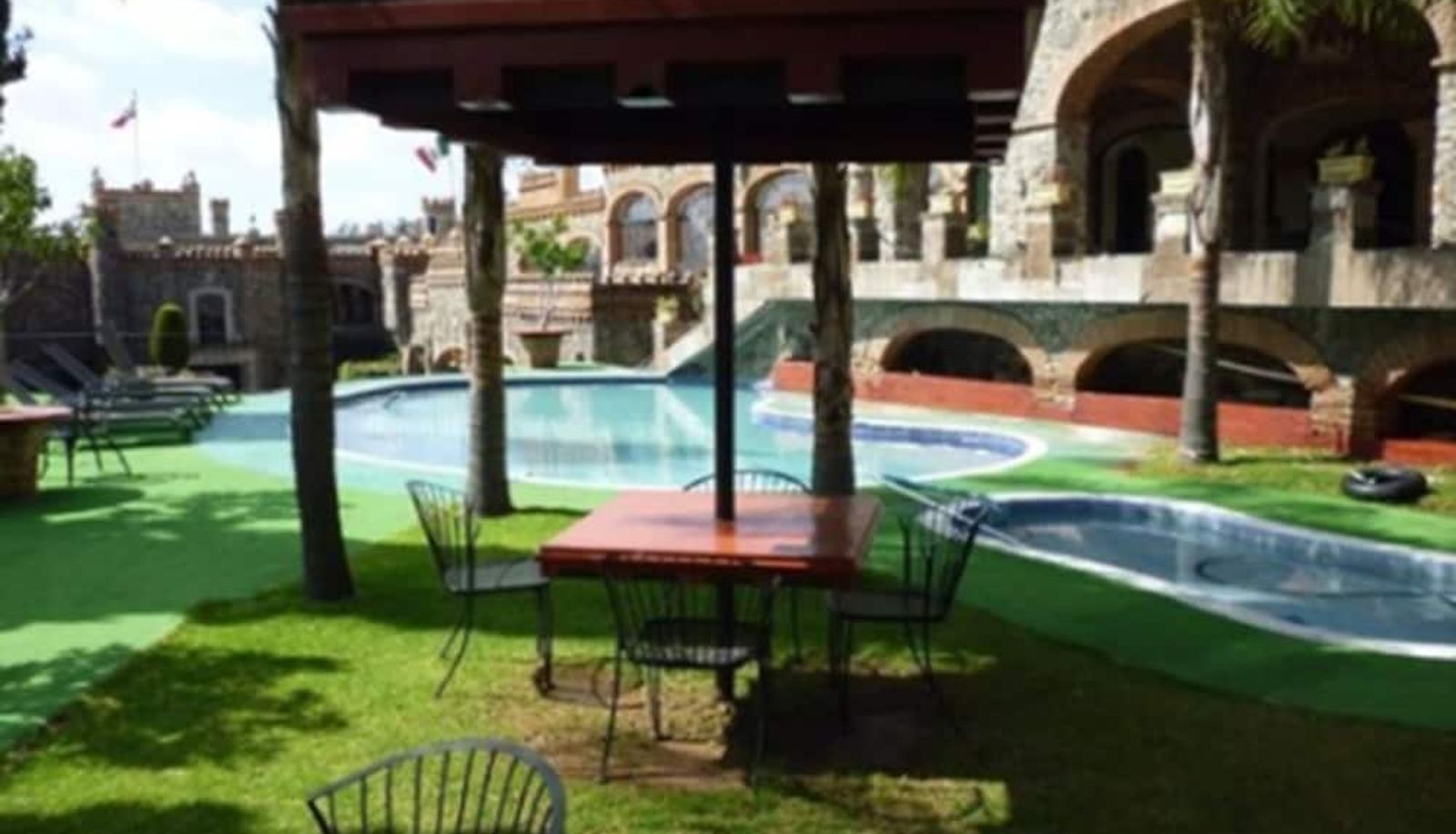 Pool - Hotel Castillo Santa Cecilia