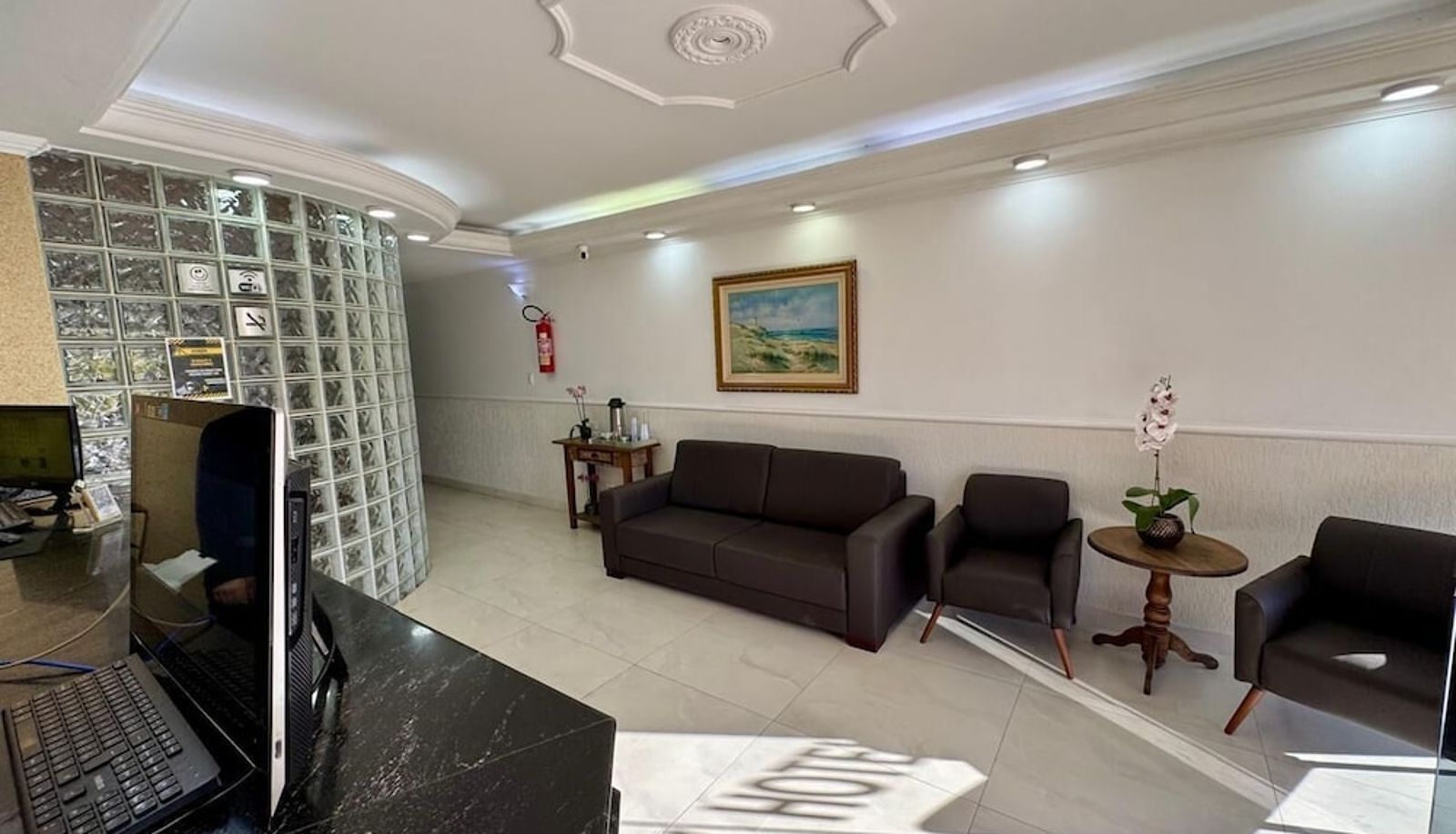 Recepción - Max Hotel