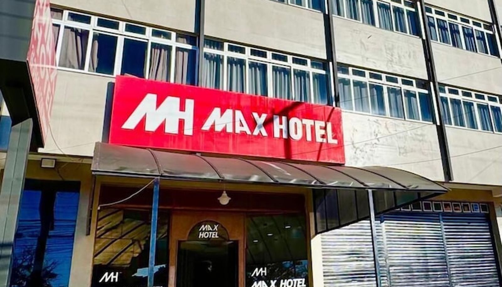Información - Max Hotel
