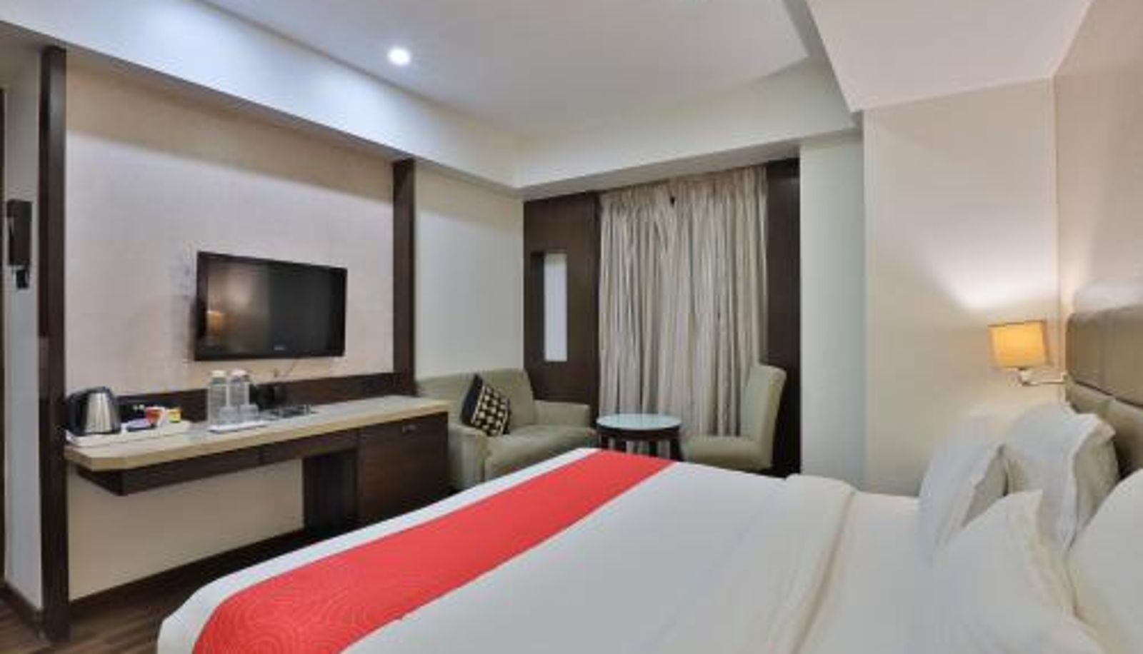 Habitación - Ahmedabad Krios Hotel - Near SG Highway