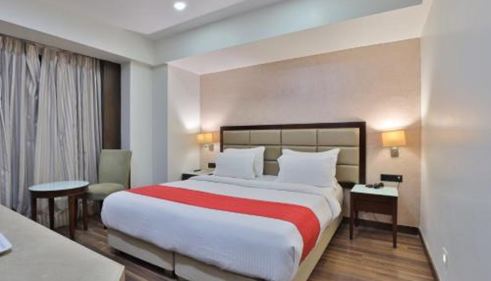 Habitación - Ahmedabad Krios Hotel - Near SG Highway