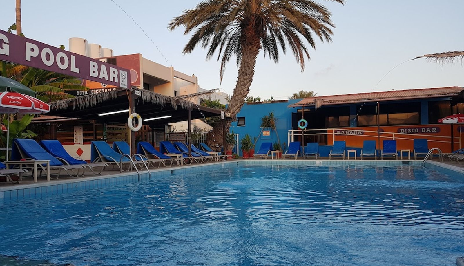 Piscina - Kkaras Hotel