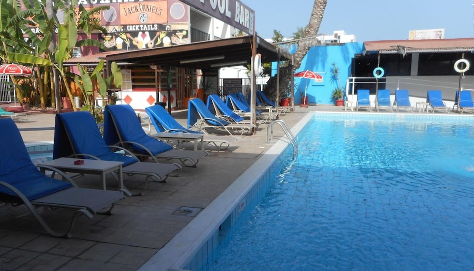 Piscina - Kkaras Hotel