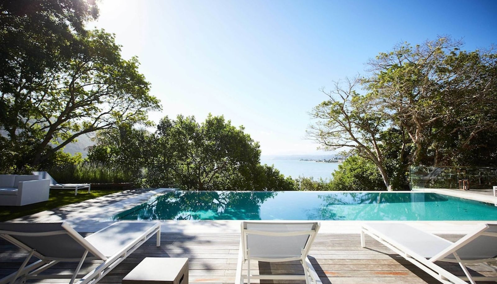 Basen - Number Eleven Self Catering Villa