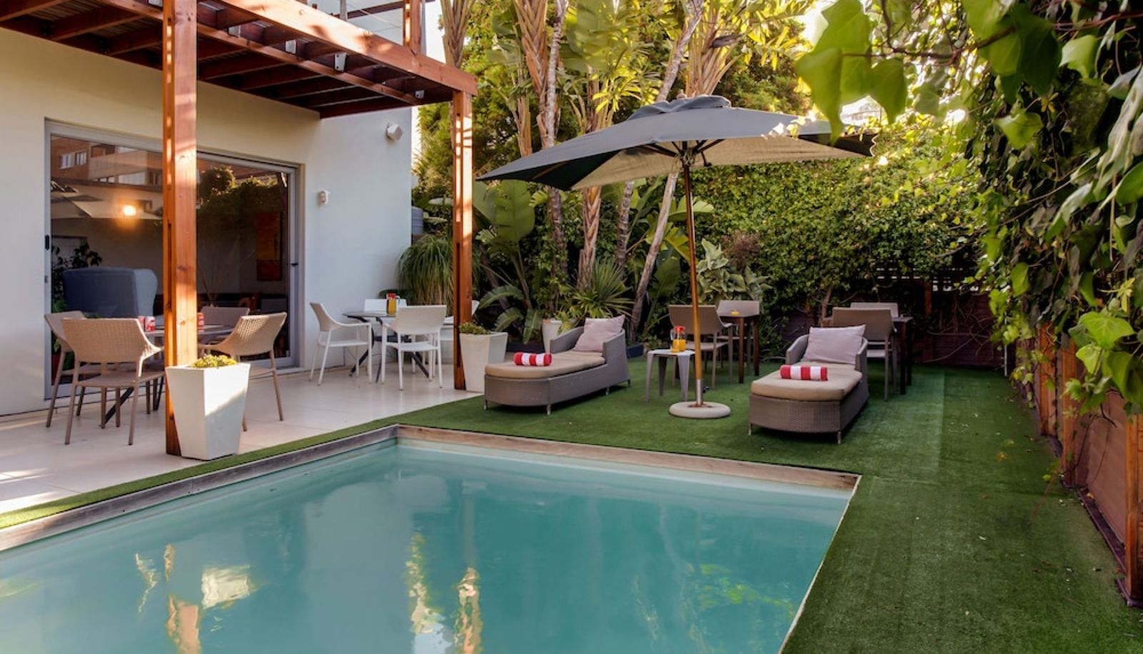 Pool - The One 8 Hotel