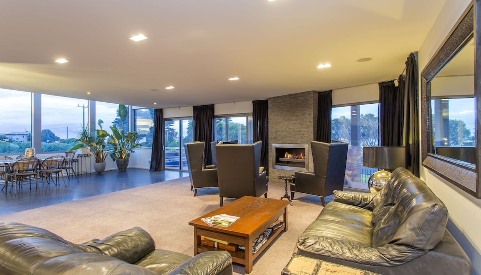 Meeting room - Starhaven Retreat