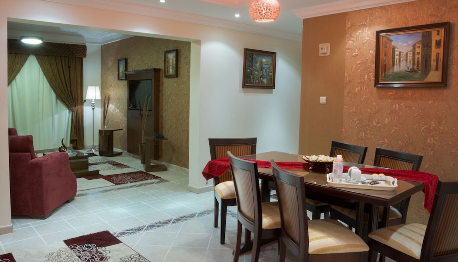Suite - Safari Suites