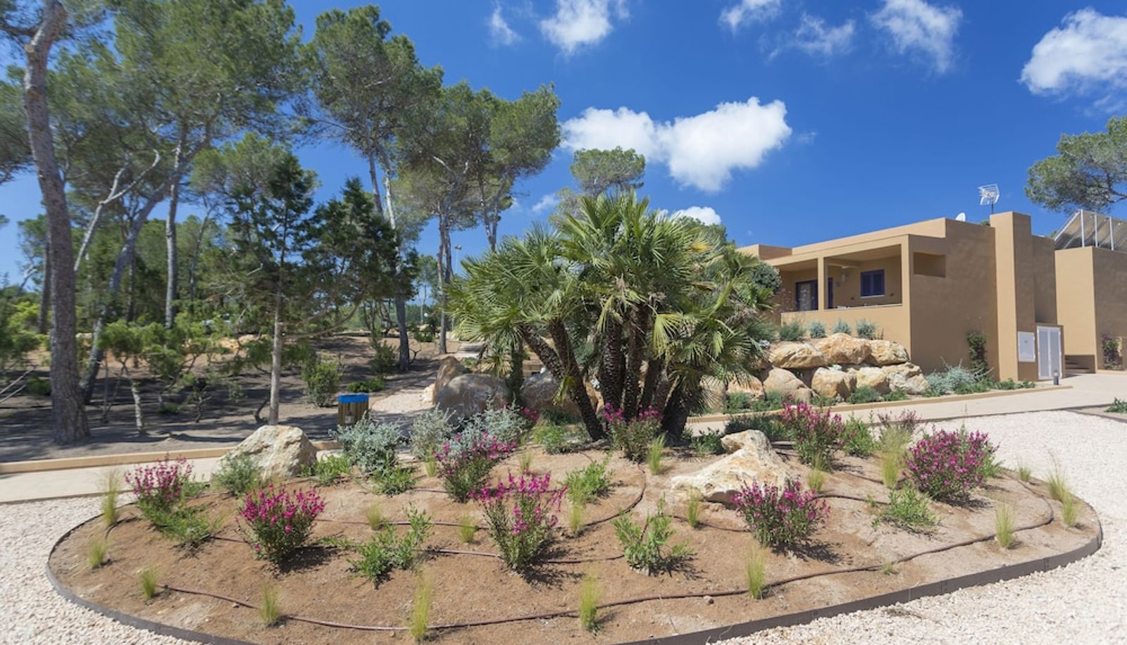 Jardín - Ses Eufabietes Apartments & Restaurant