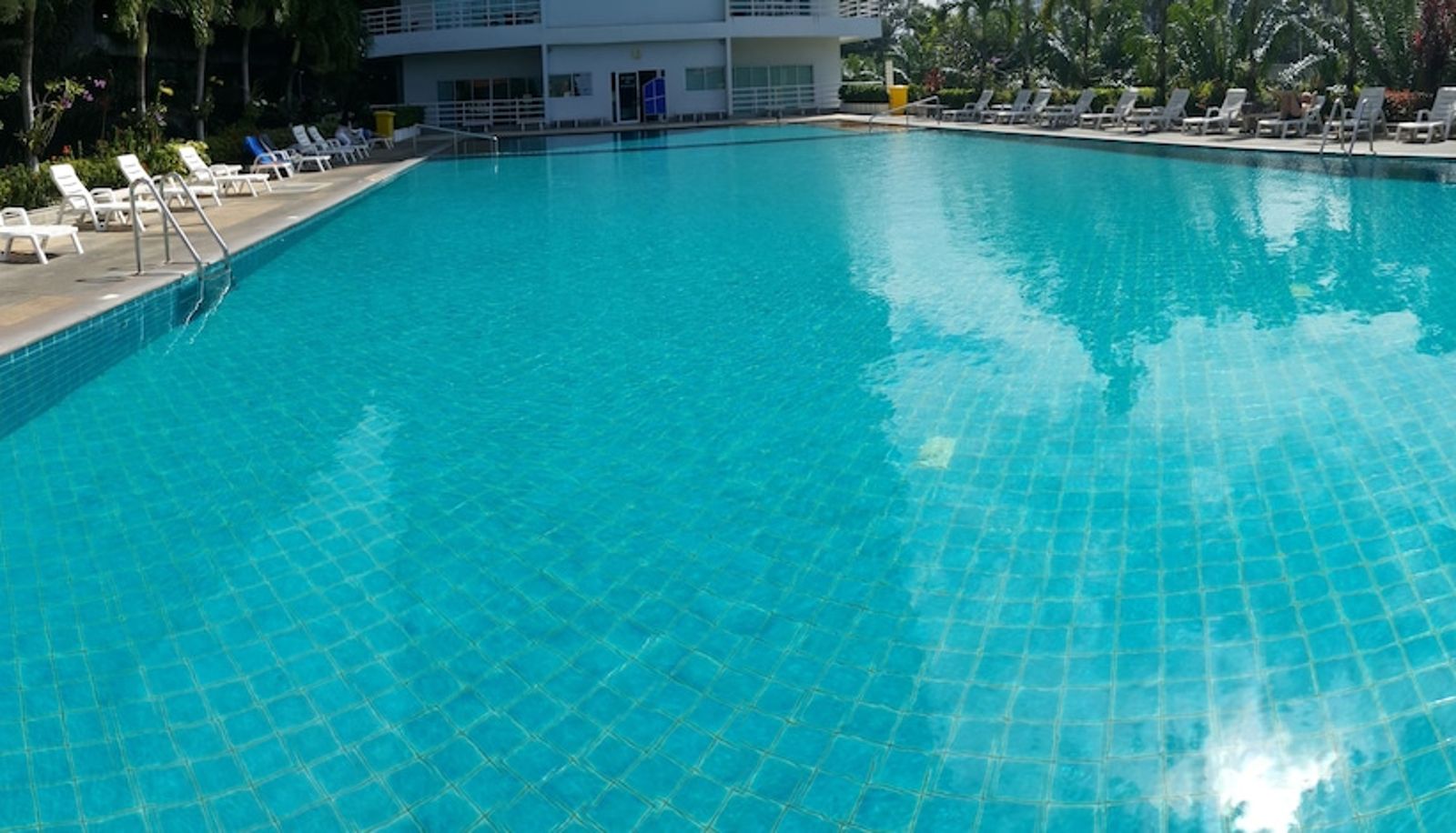 Piscina - Vtsix Condo Service at View Talay Condo