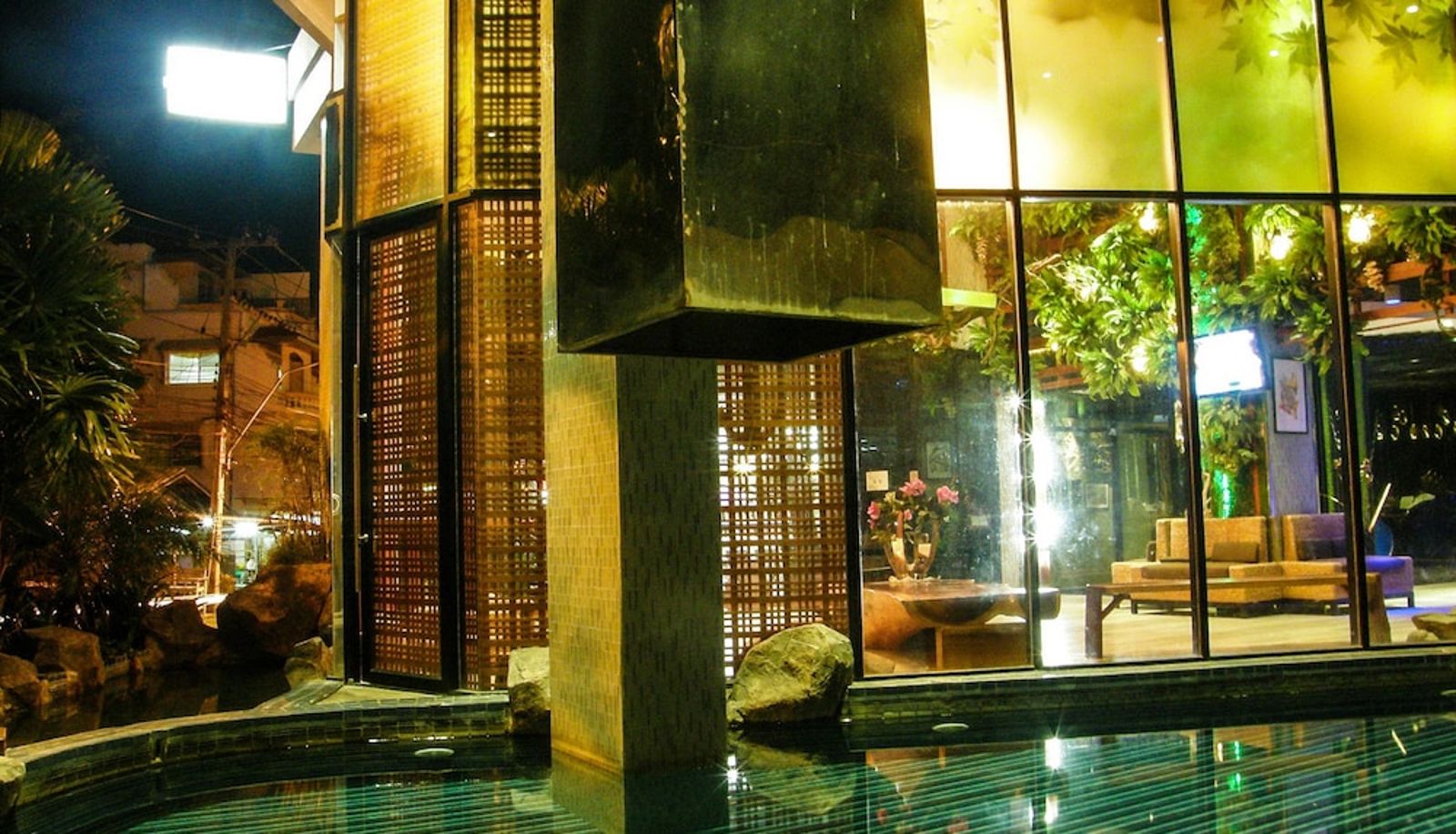 Piscine - D Day Resotel Pattaya