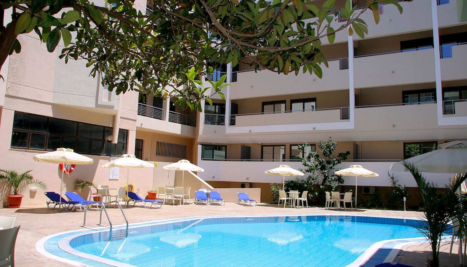 Pool - Michel Apartments