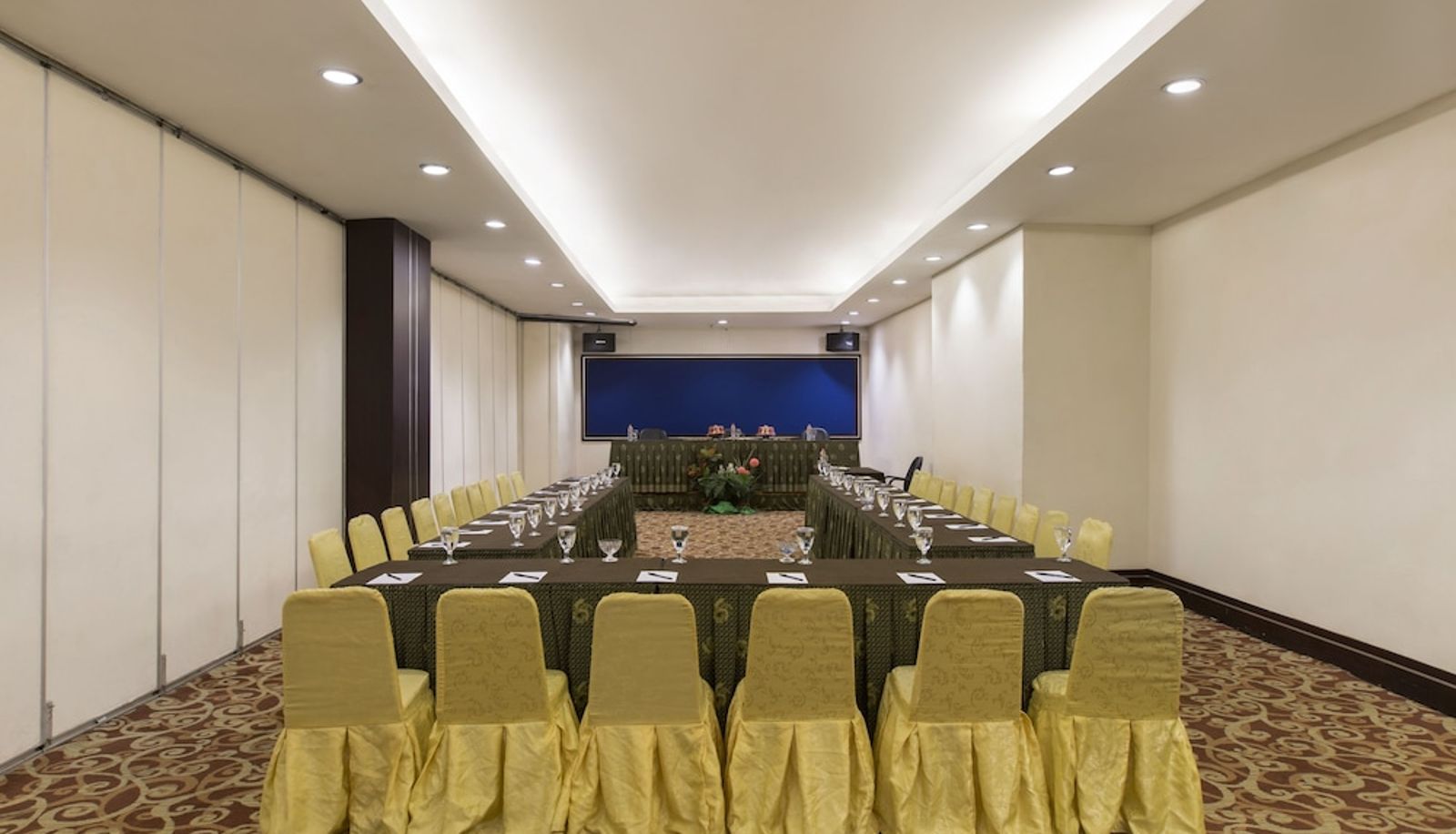Meeting room - Almadera Hotel Makassar