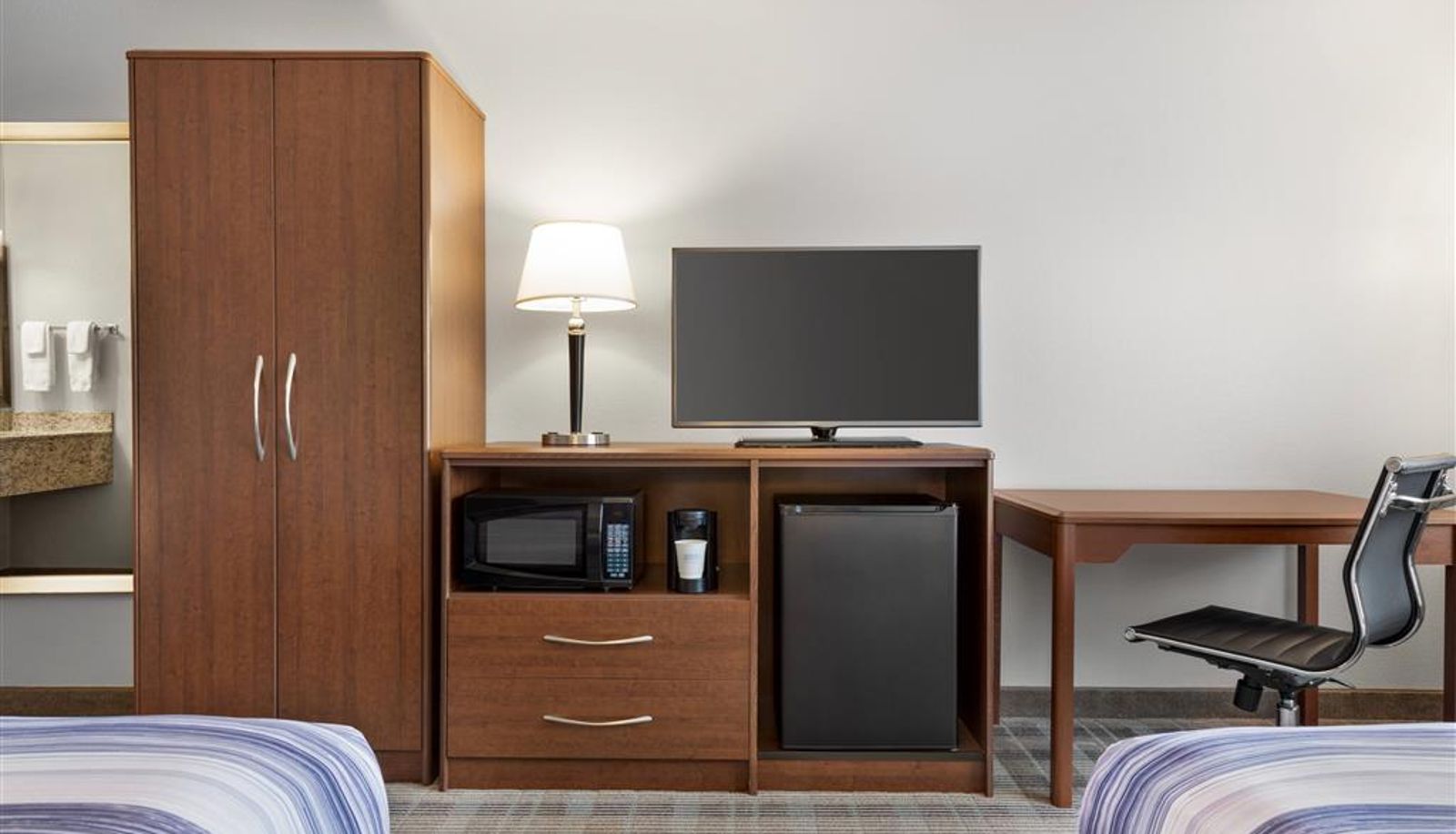 Zimmer - AmericInn by Wyndham Bemidji